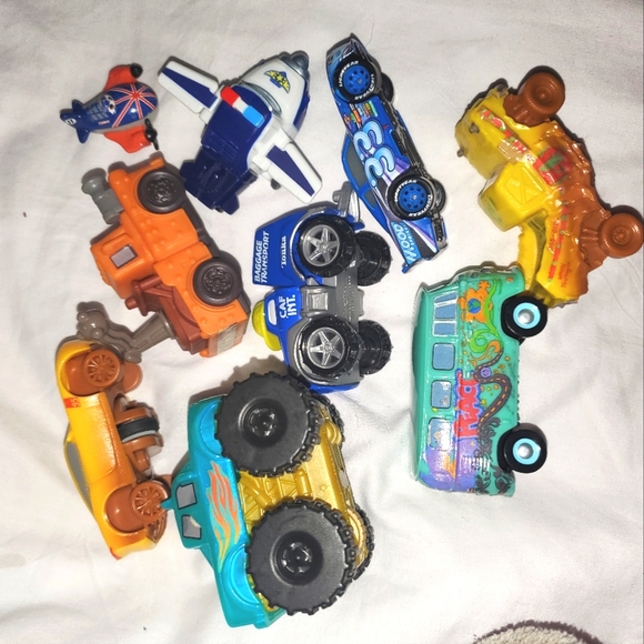 : Mix Lot of 16 Disney Cars & plane, Super wings , tonka truck all with faces - Picture 9 of 16